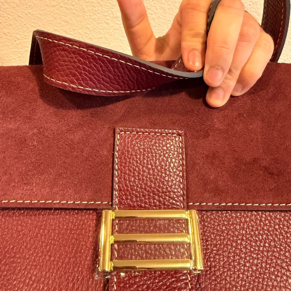 Elegant Burgundy Shoulder Bag/ Crossbody Bag - Picture 4 of 7